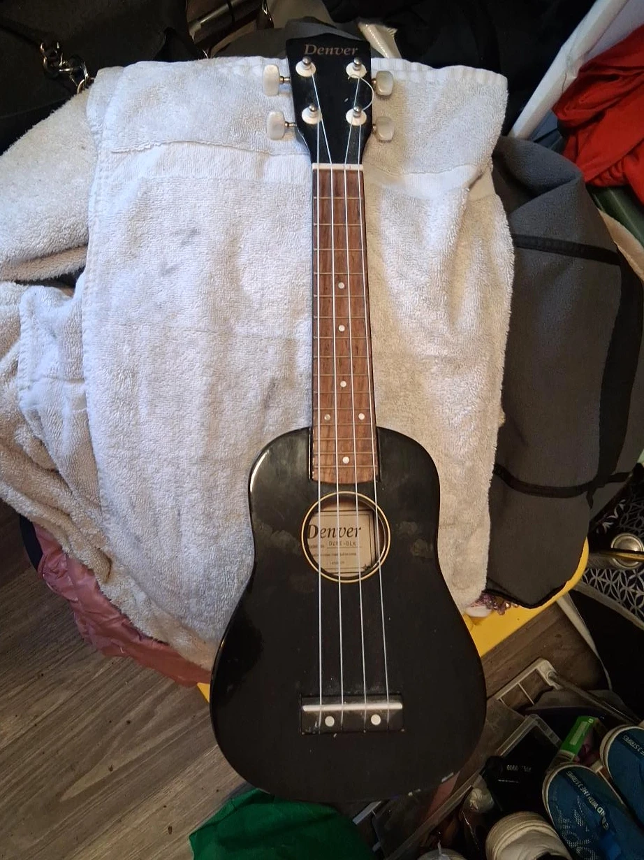 Denver Black Ukulele
