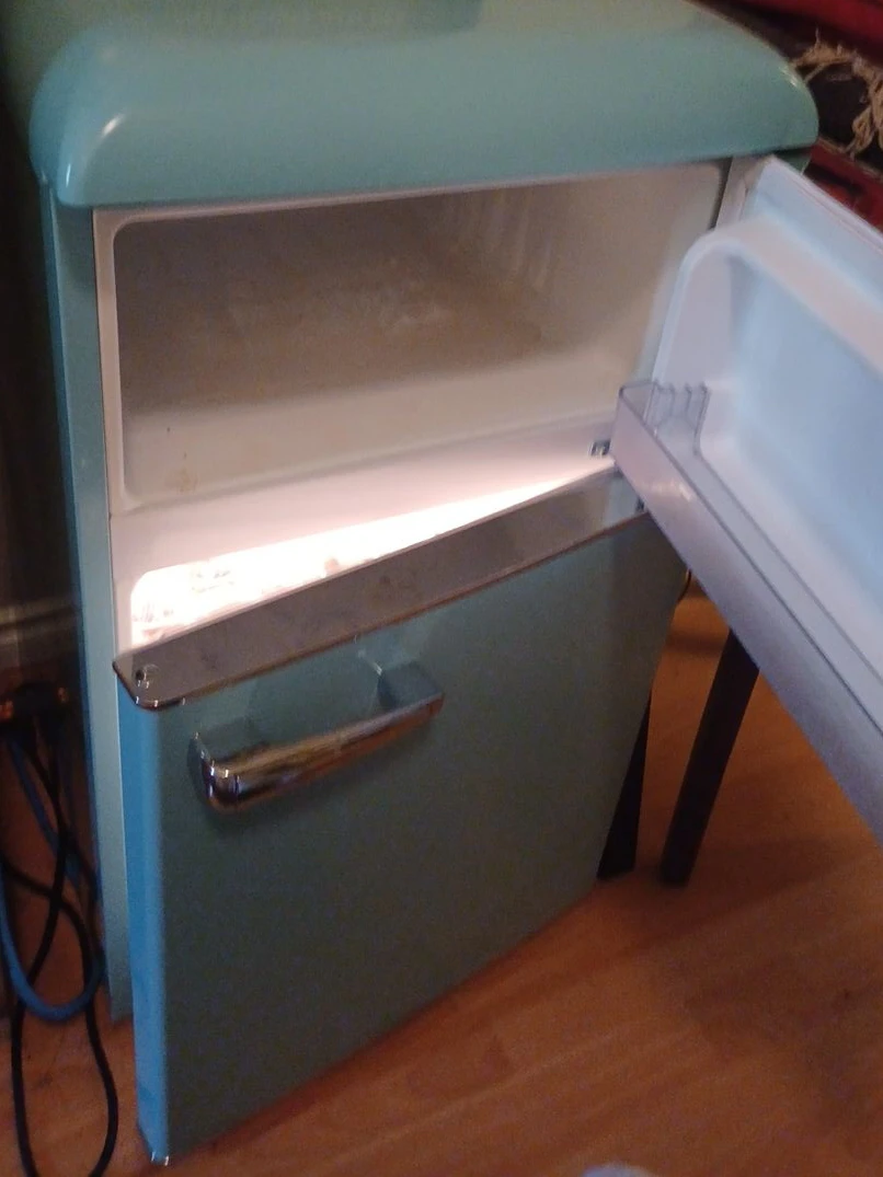 Galanz Retro Mini Fridge