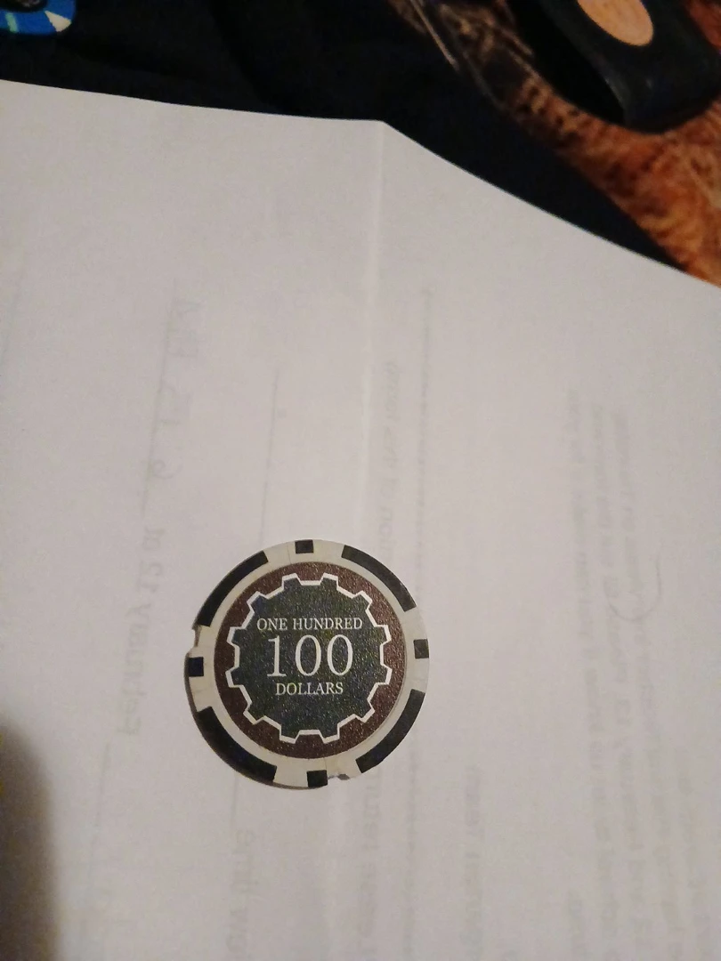 100 Dollars Poker Chip