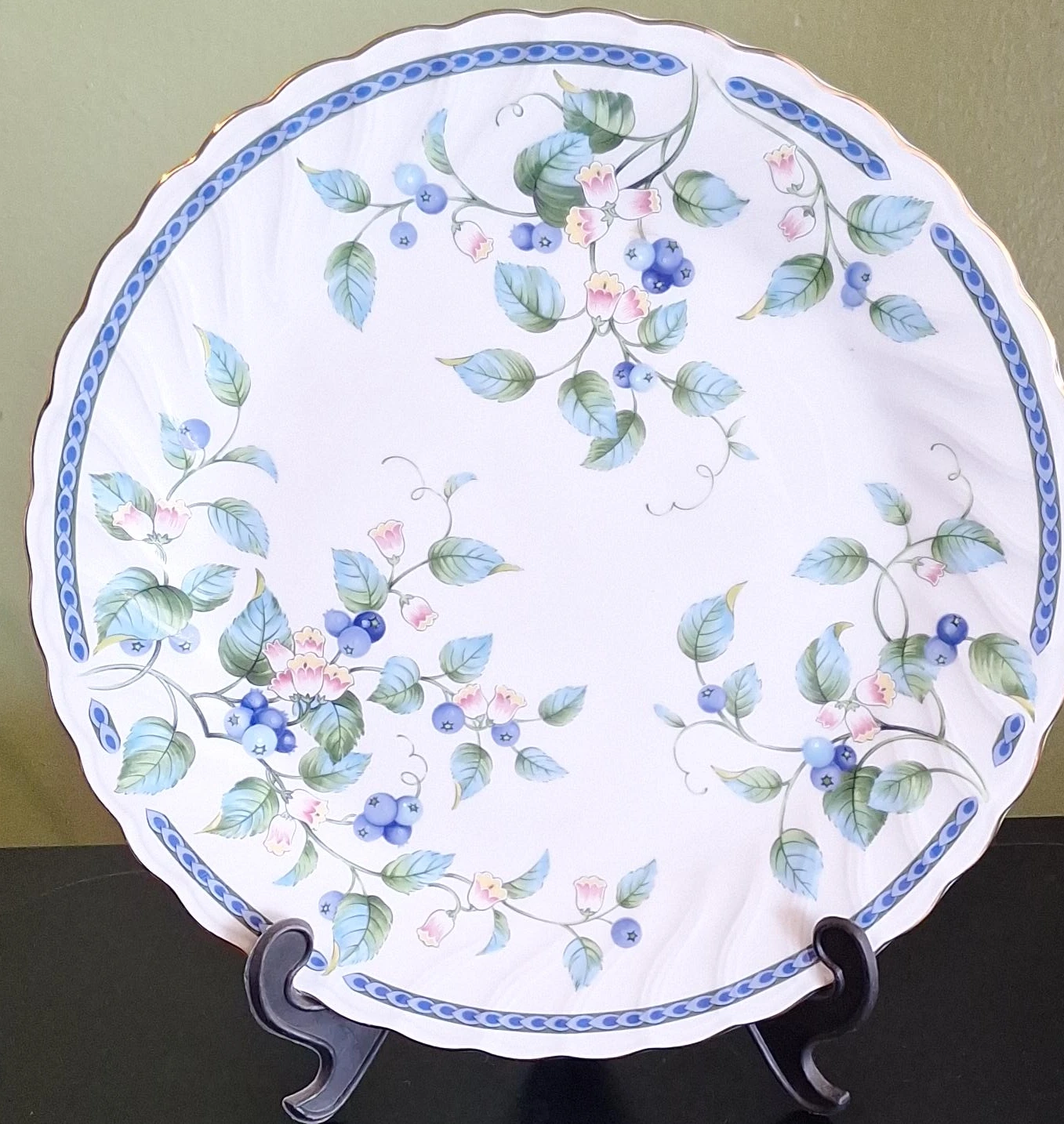Porcelain Plate - Blueberry Floral Design