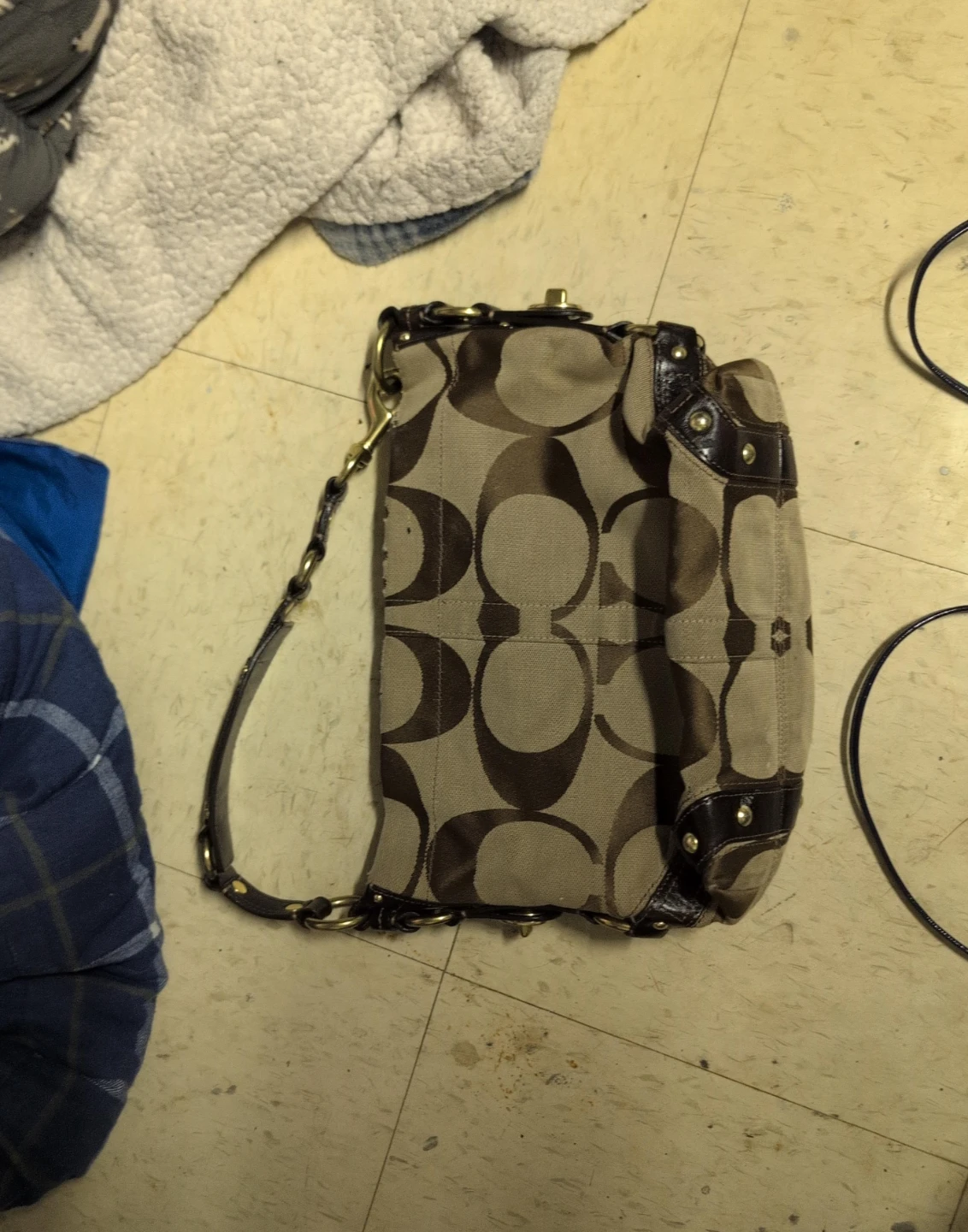 Coach Signature Pattern Shoulder Bag