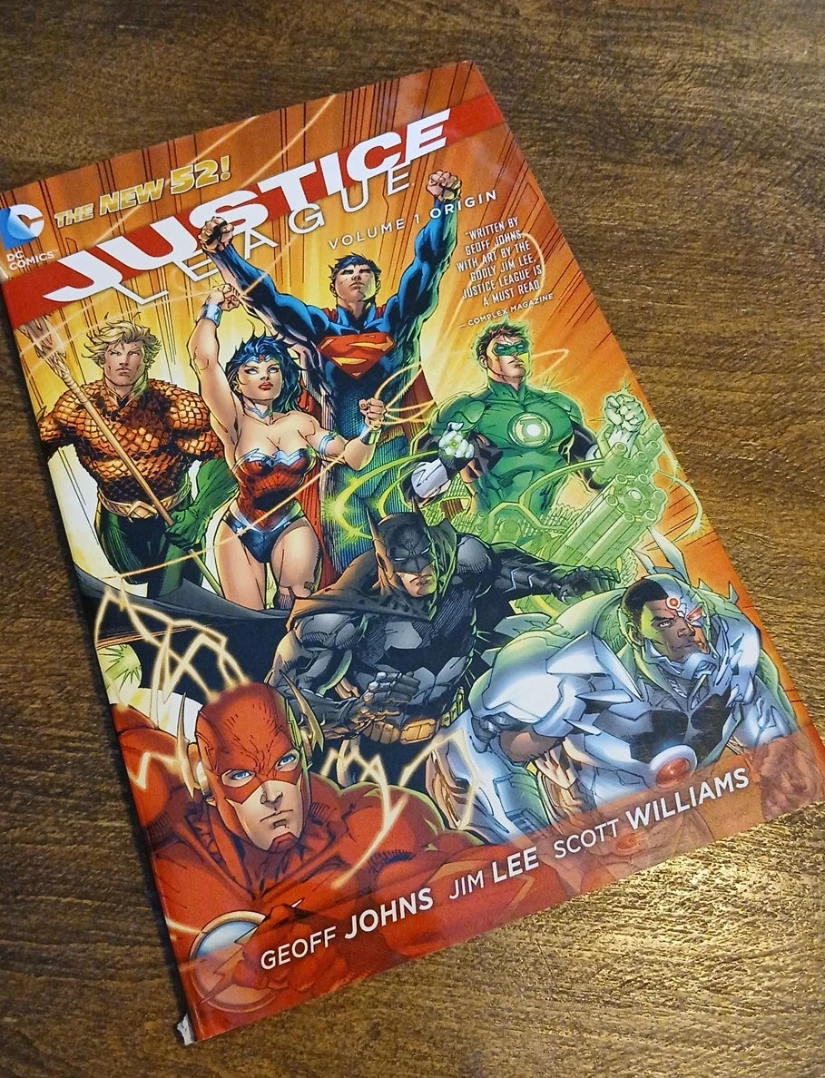 Justice League Volume 1 Origin "The New 52!" Graphic Novel