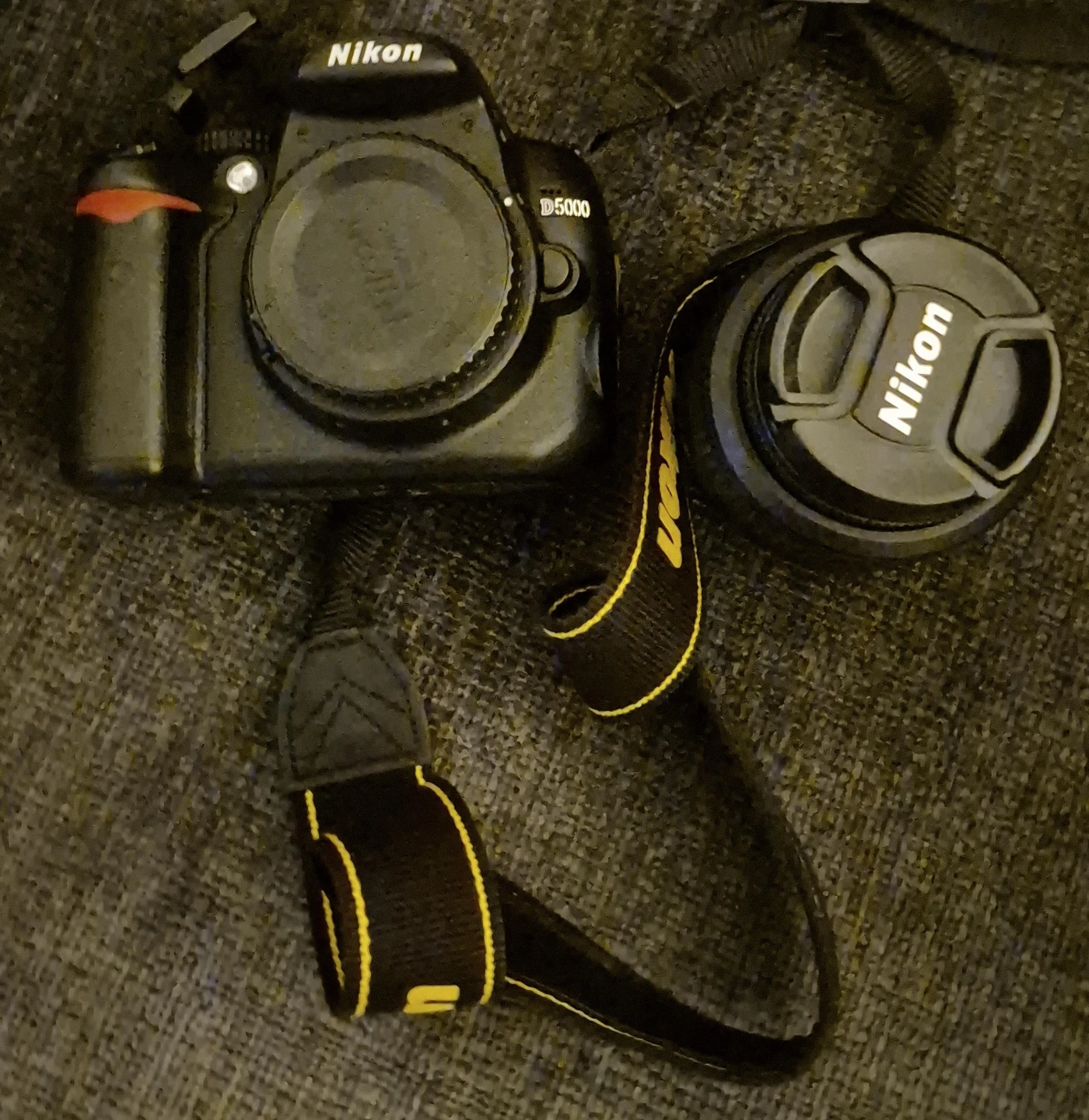 Nikon D5000 DSLR Camera with Strap and Lens Cap