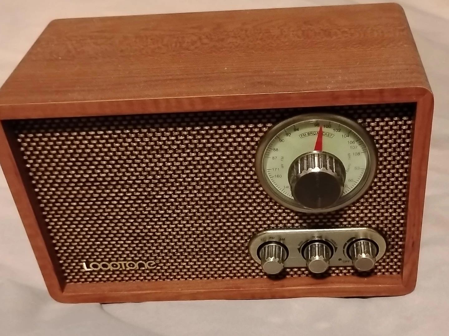 LoopTone Retro FM/AM Radio