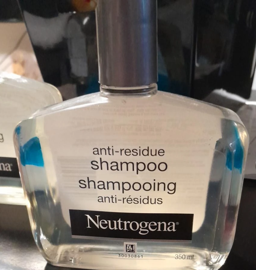 Neutrogena Anti-Residue Shampoo
