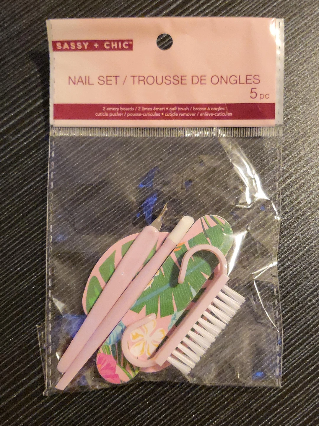 Sassy + Chic 5 Piece Nail Set