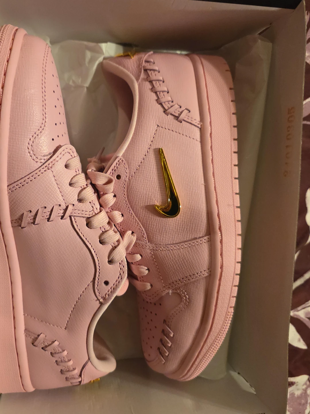 Nike Air Jordan 1 Women's Low Pink Metallic Gold Size 8