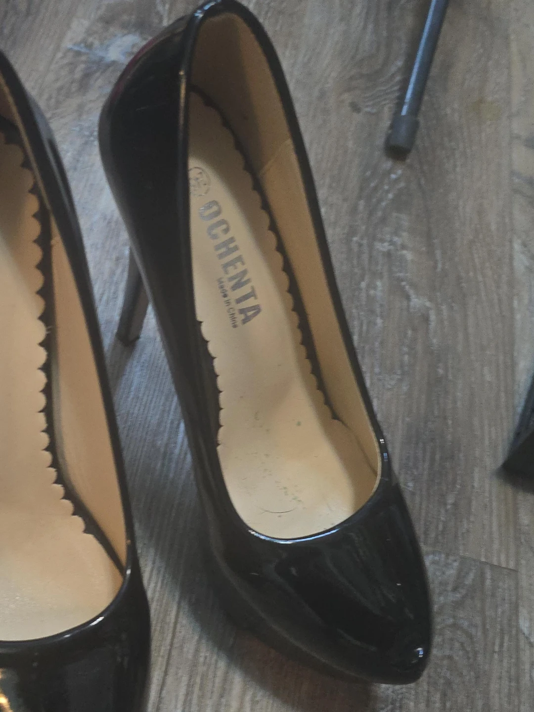 OCHENTA Black Patent High Heels