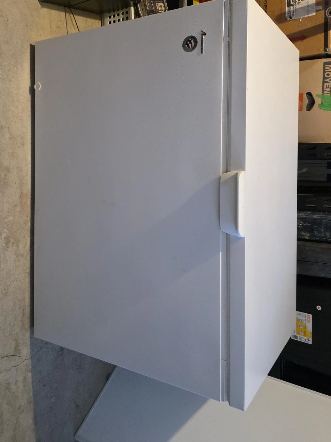 Amana Chest Freezer 16 cu ft