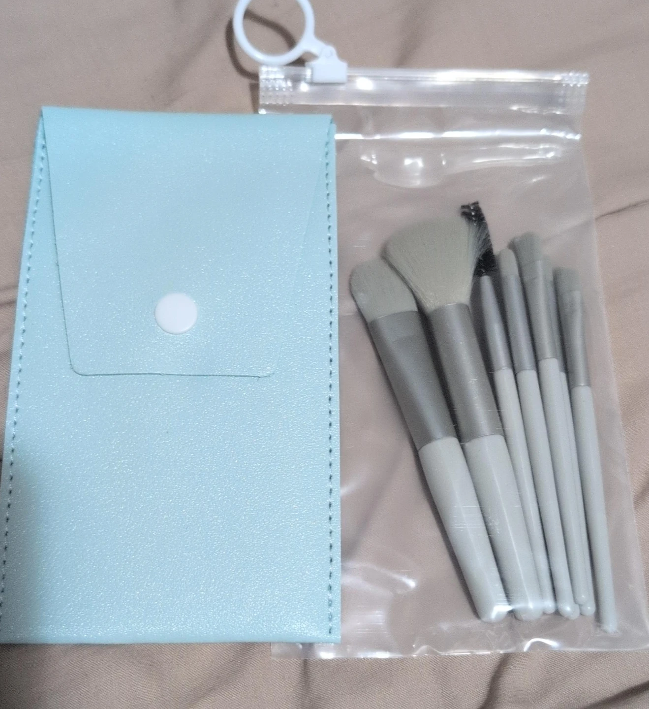 7 Piece Makeup Brush Set with Case