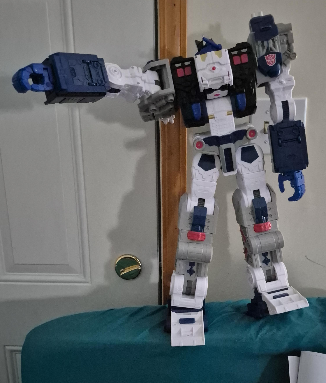 Transformers Titan Class Sky-Lynx Action Figure