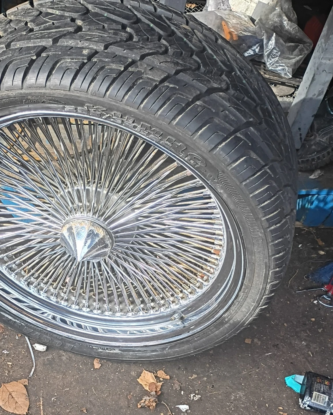Chrome Spoke Wire Wheels with Tire
