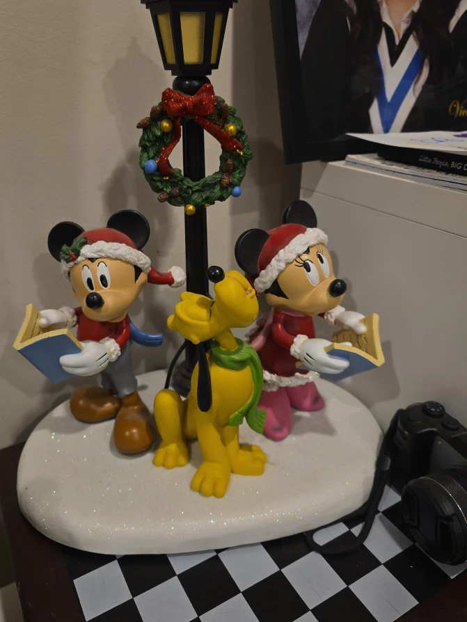 Disney Mickey Minnie Pluto Christmas Carol Figurine