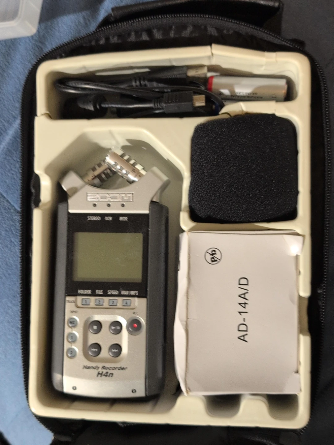 ZOOM H4n Handy Recorder