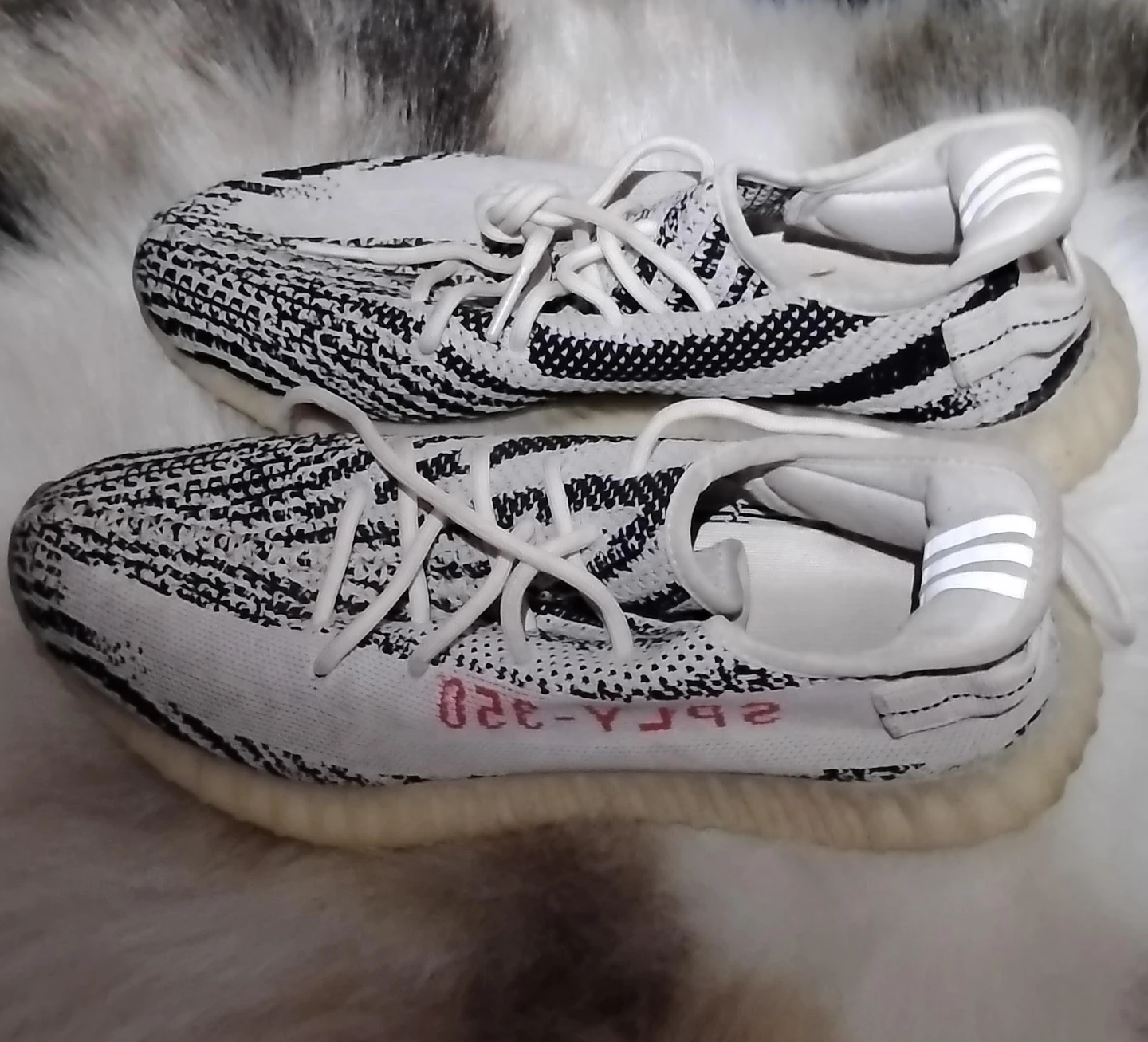 Adidas Yeezy Boost 350 V2 Zebra Sneakers