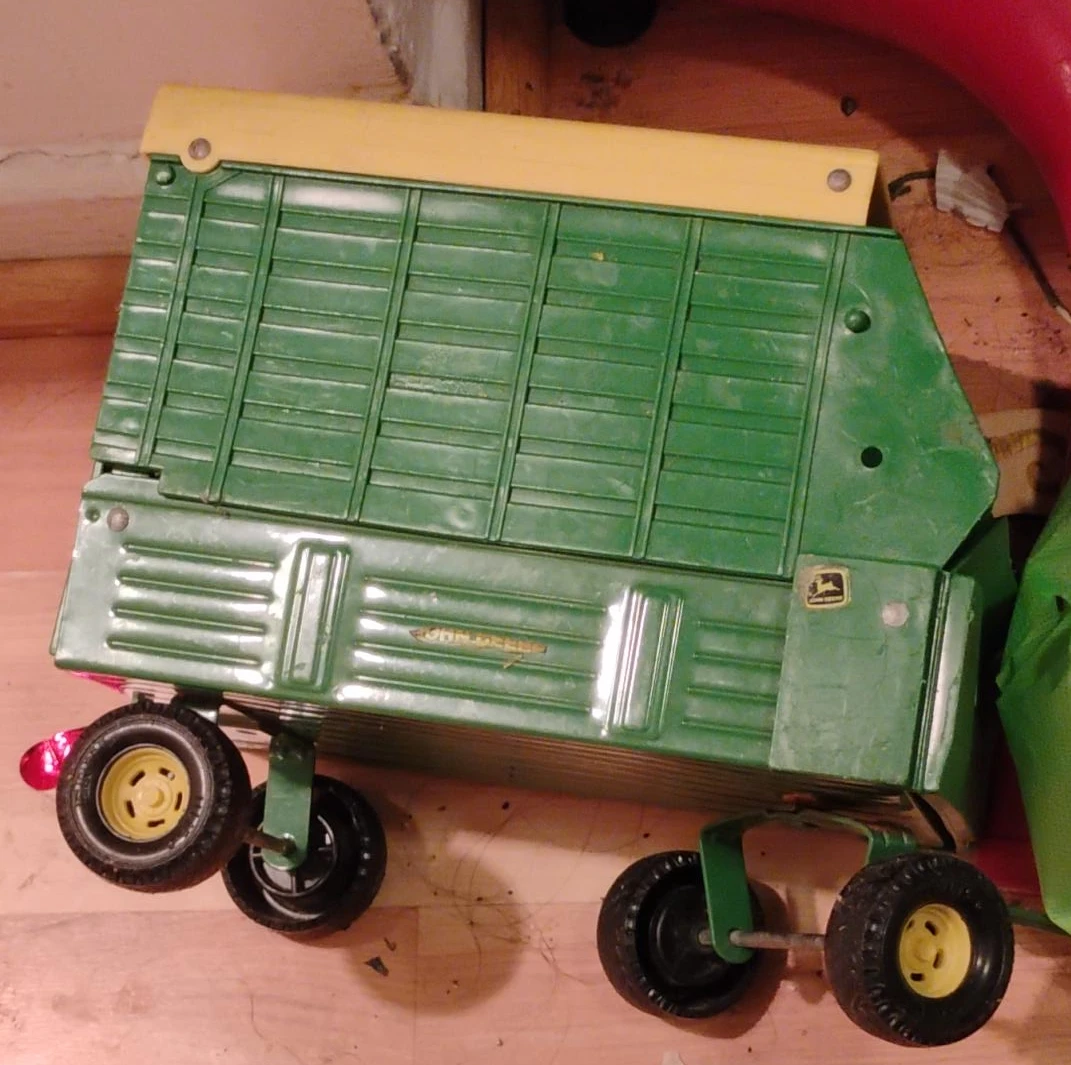 John Deere Toy Wagon - Green