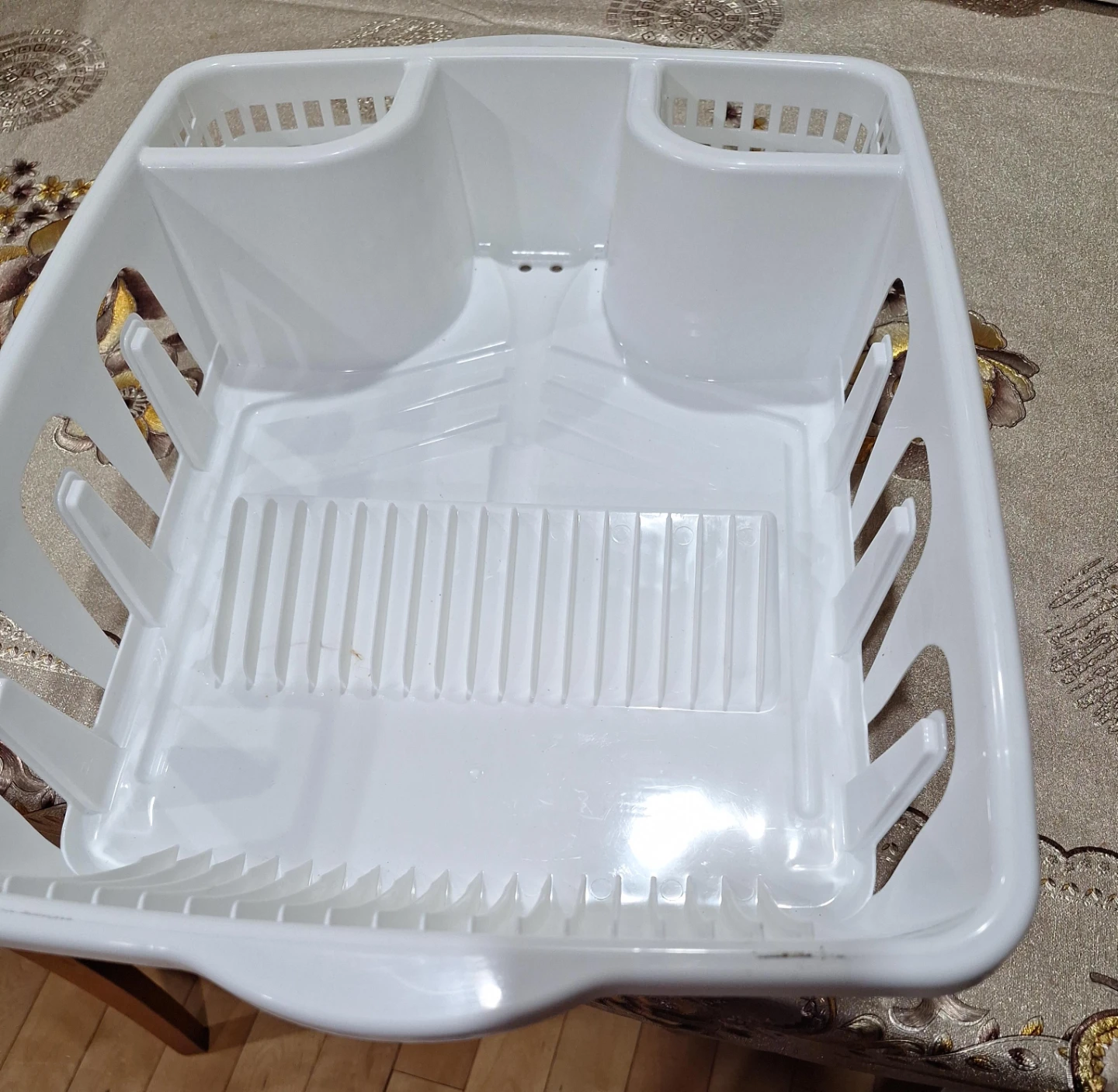 White Plastic Dish Drying Rack