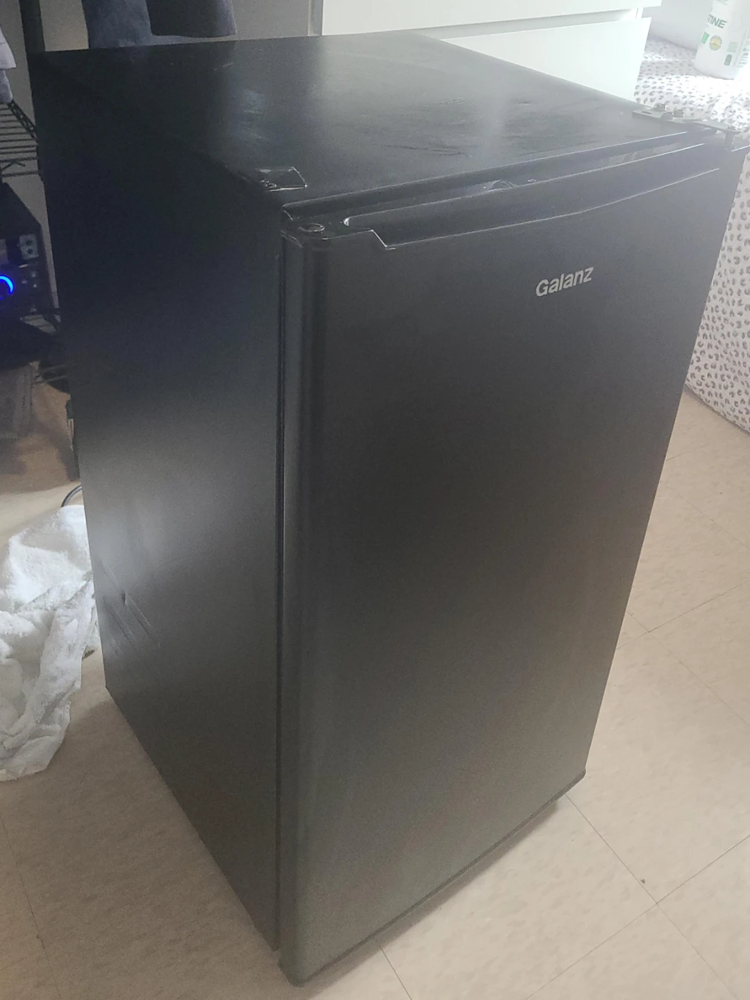 Galanz Mini Fridge