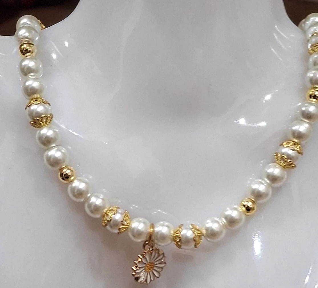 Handmade Pearl Necklace with Daisy Charm