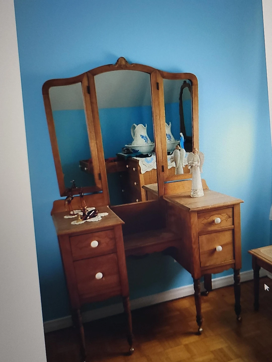 Vintage Tri-Mirror Vanity Table