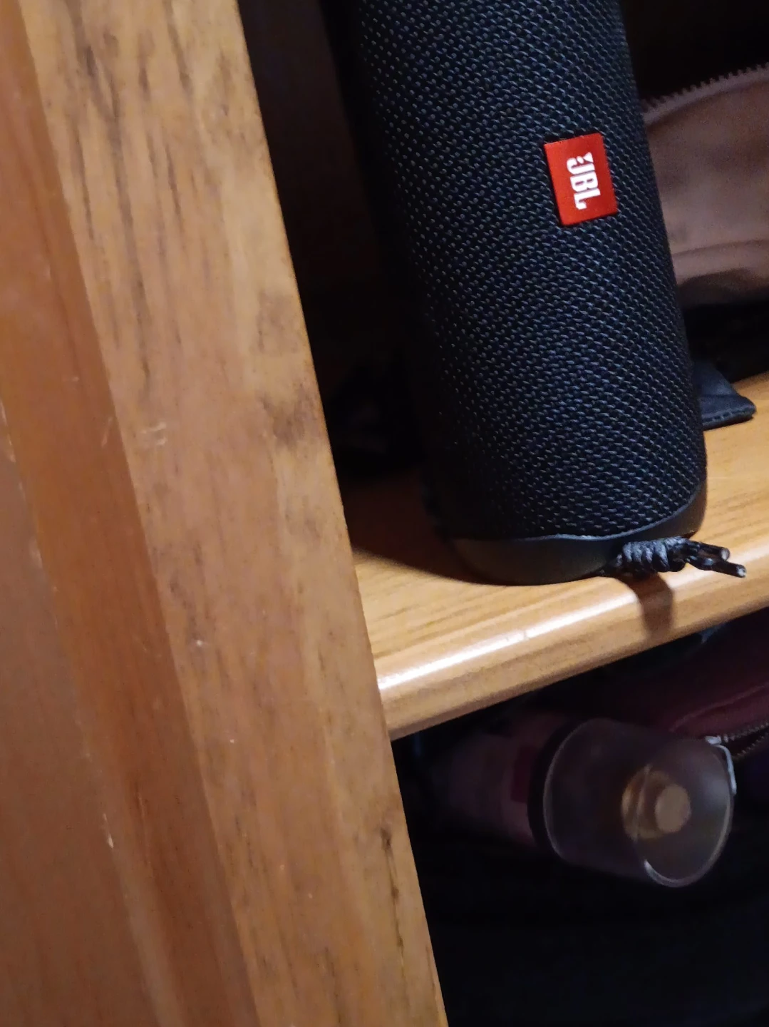 JBL FLIP 4 Portable Bluetooth Speaker