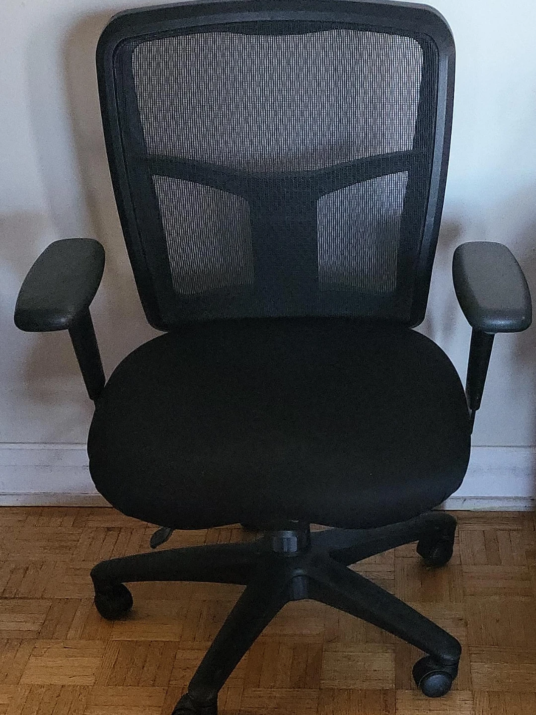 Black Mesh Back Office Chair