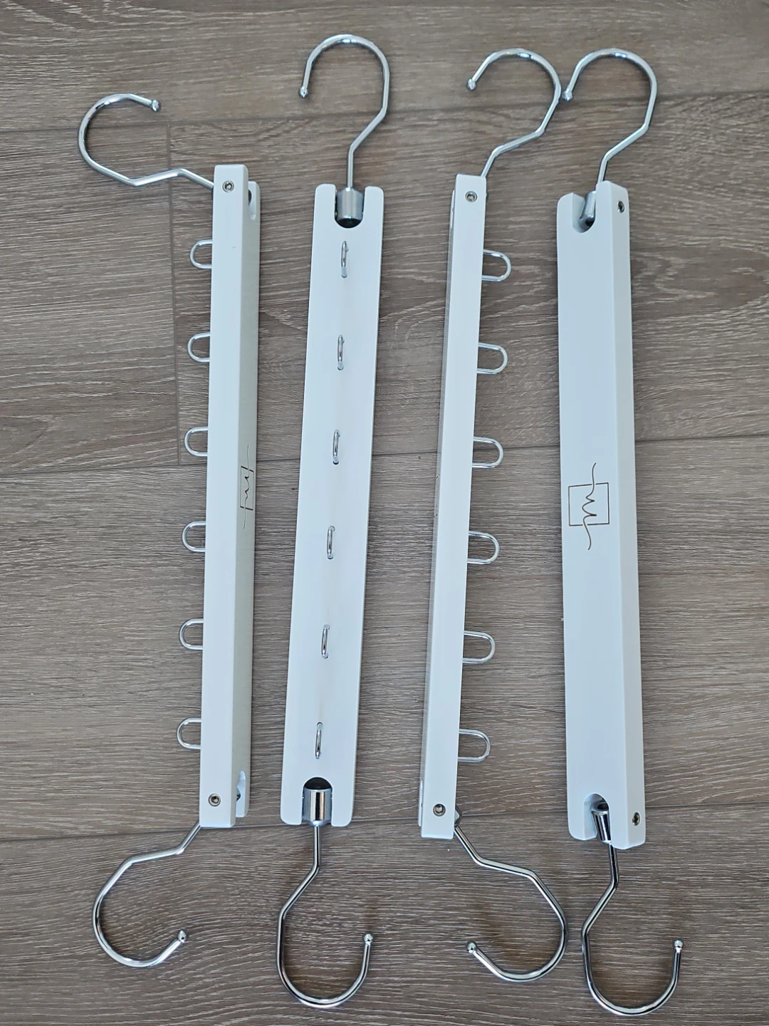 Set of 4 White Multi-Loop Hangers