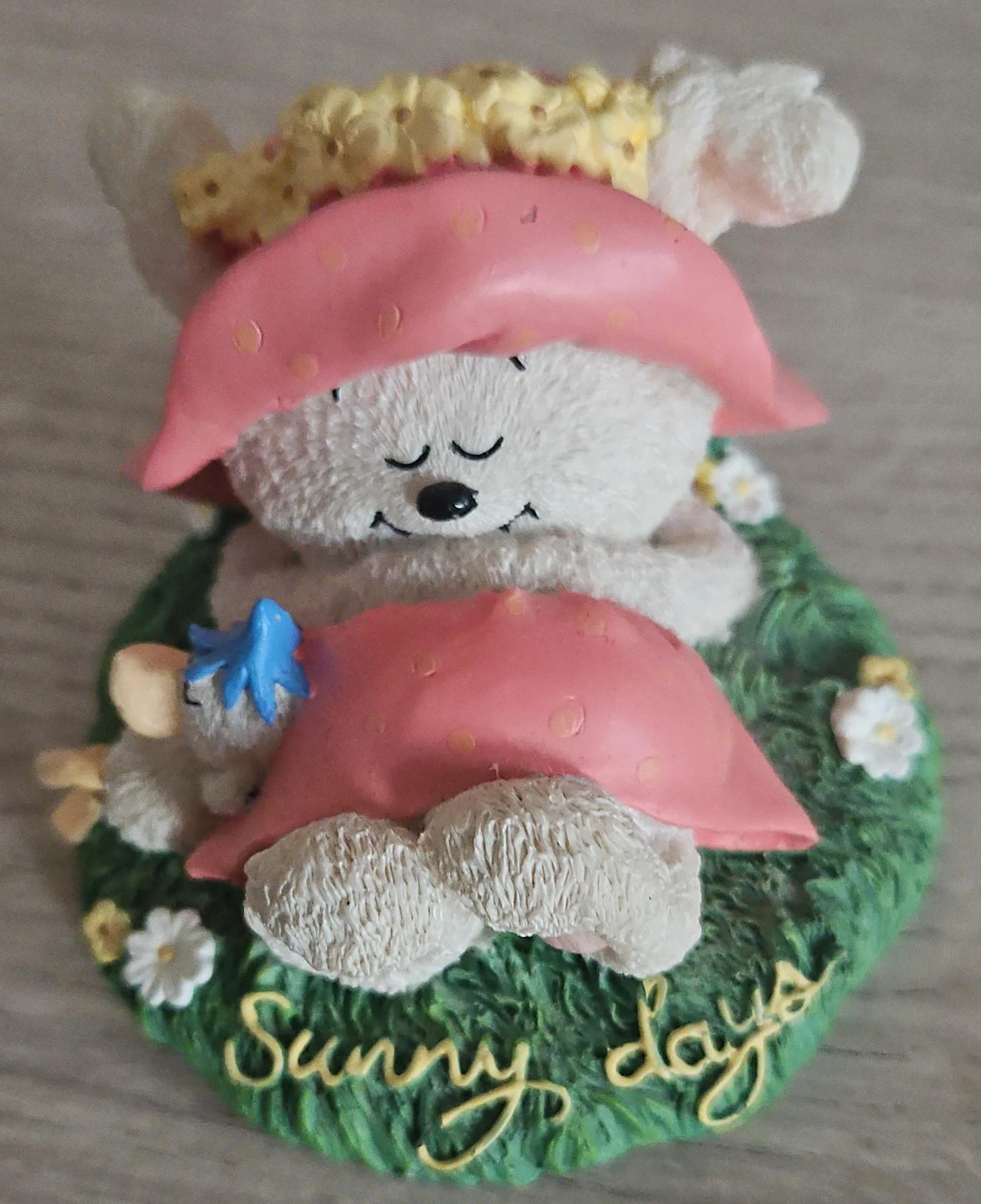 Resin Figurine - "Sunny Days"