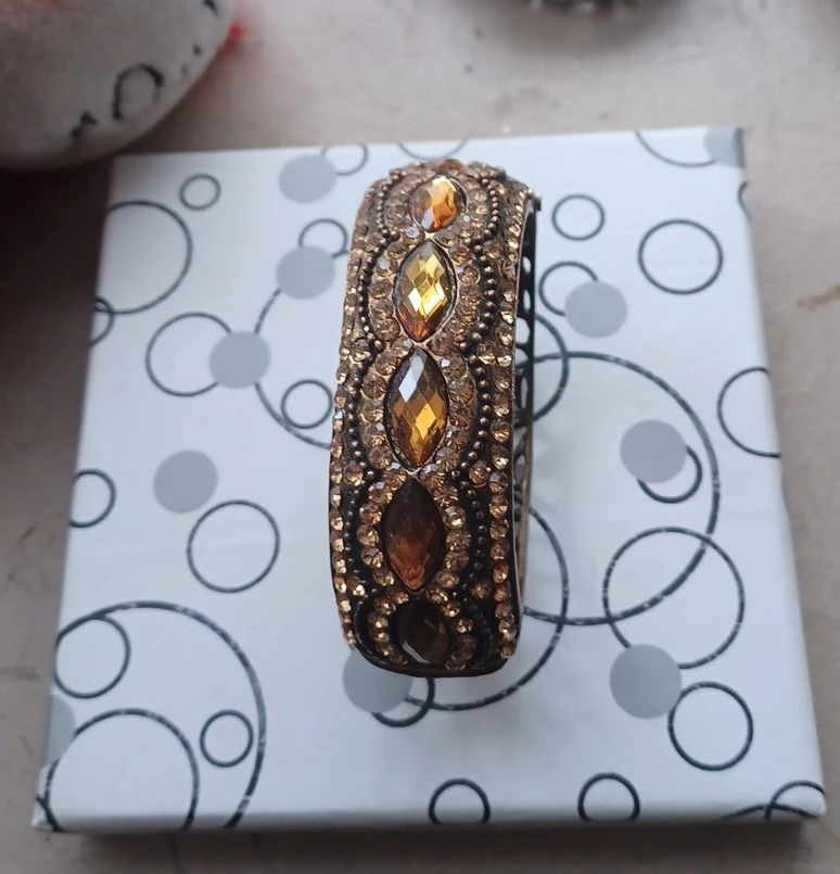 Sparkly Amber and Gold Tone Bangle Bracelet