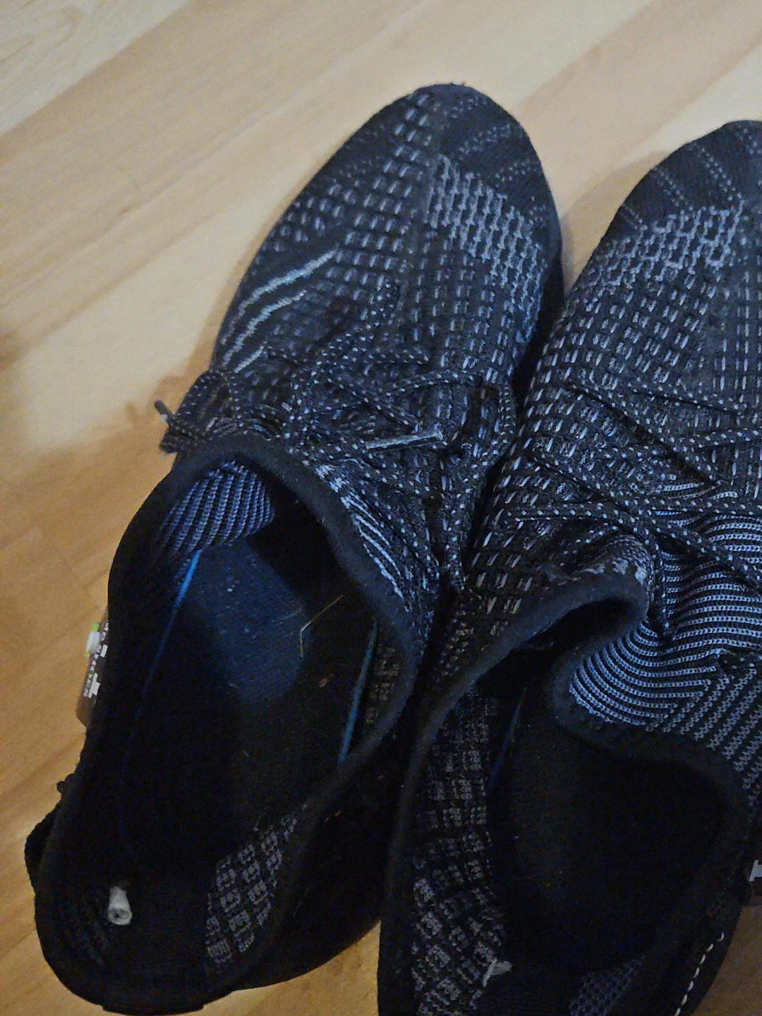 Black Men's Athletic Shoes 9.5