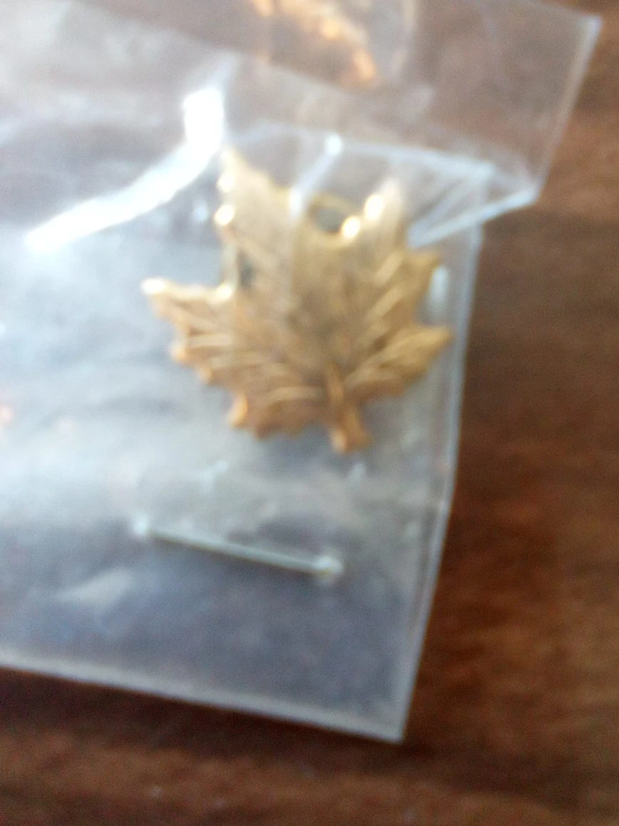 Gold Maple Leaf Pin