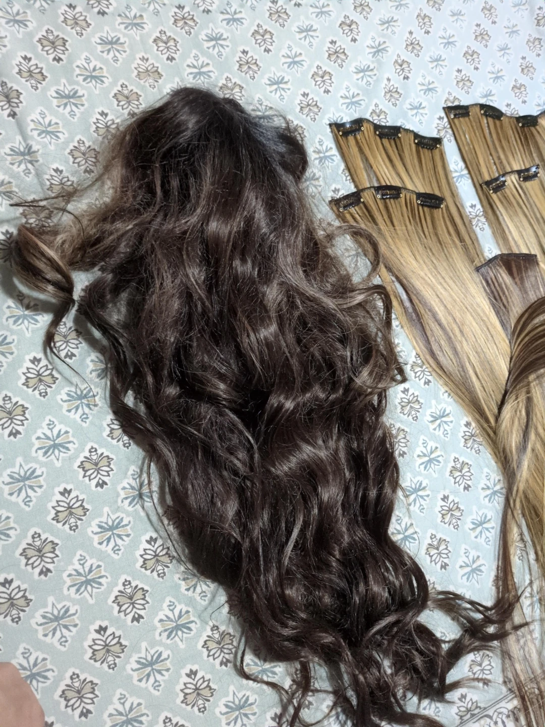 Clip-in Hair Extensions - Dark Brown & Blonde Ombre