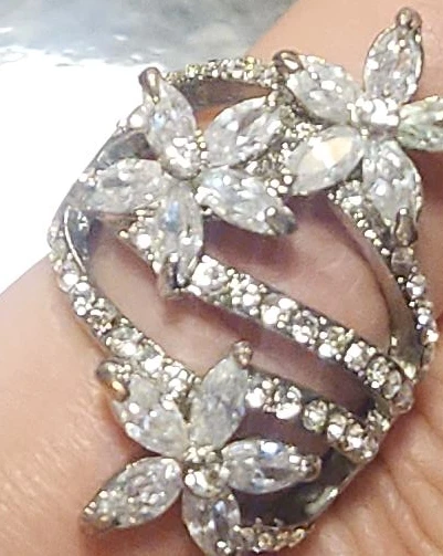 Size 10 Rhinestone Flower Ring