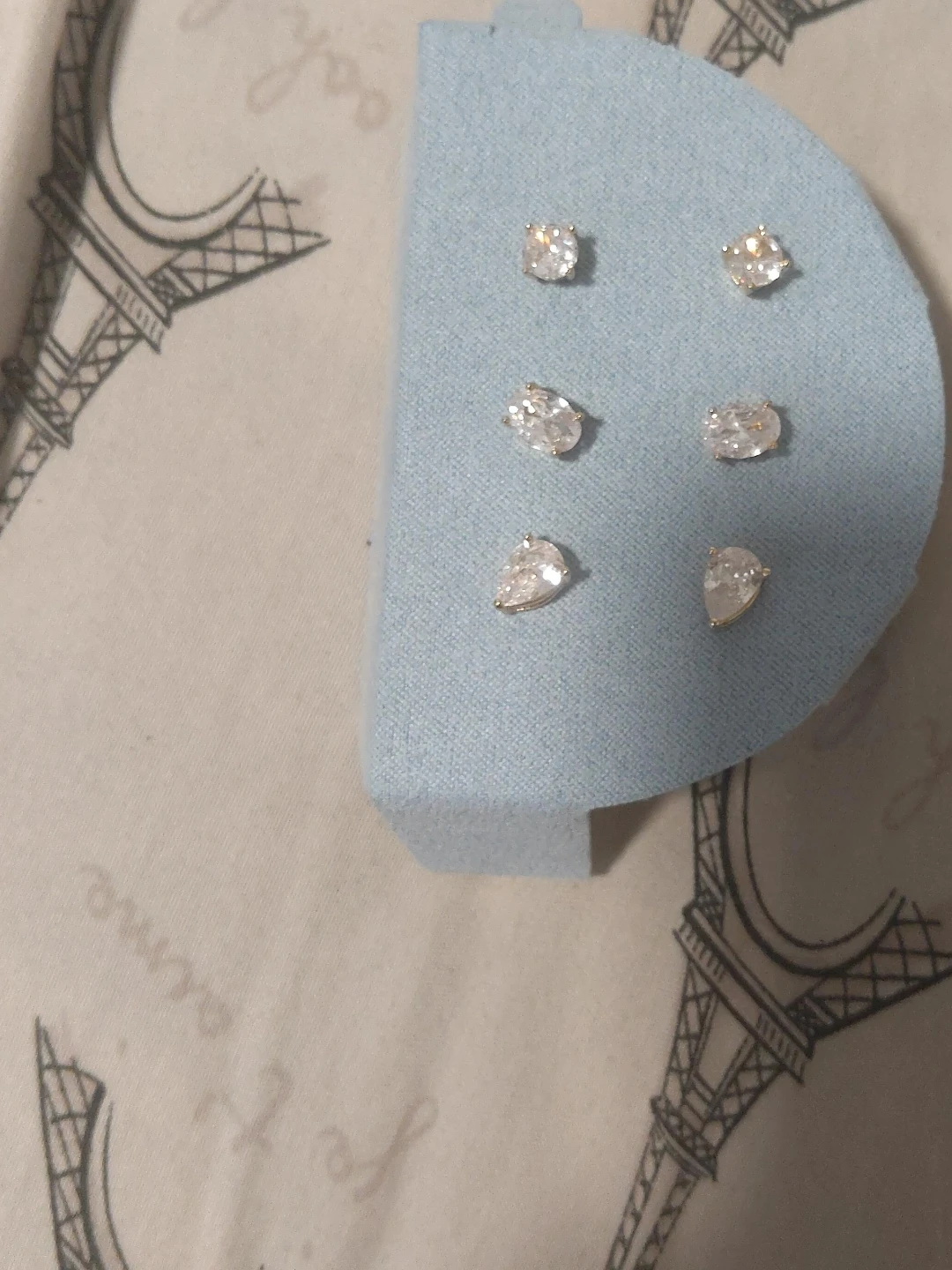 Set of 3 pairs of stud earrings