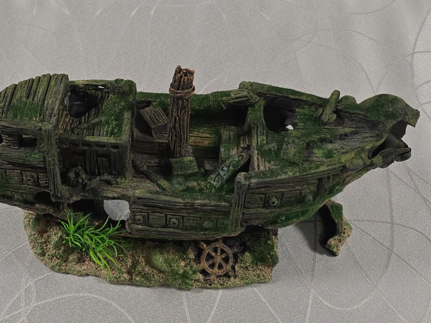 Shipwreck Aquarium Decoration