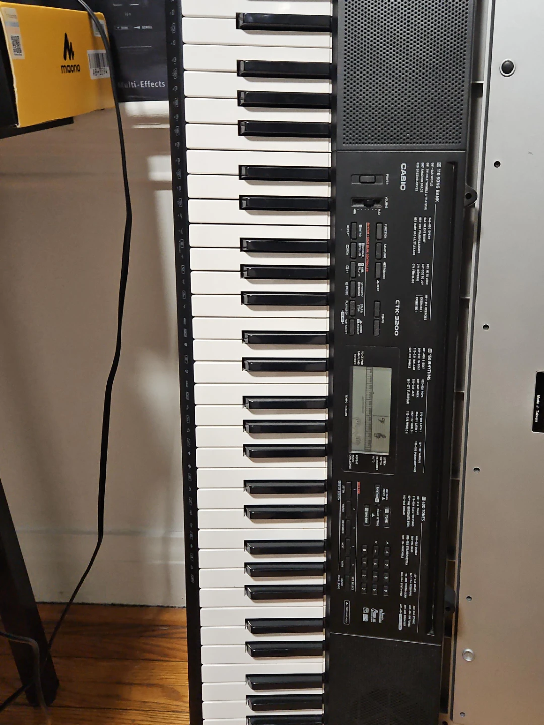 Casio CTK-3200 Keyboard with bench and double X stand