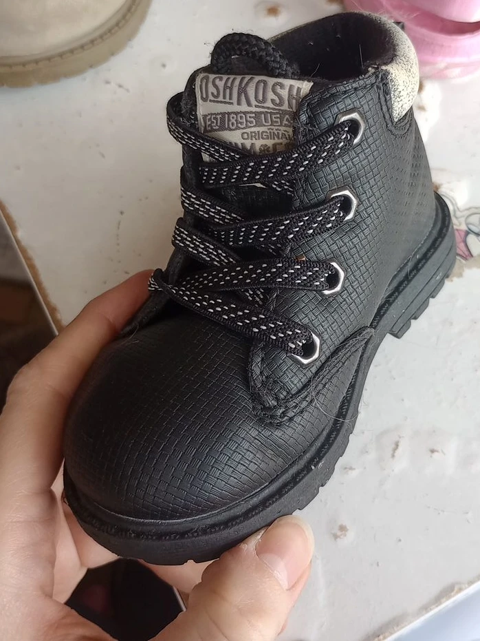 OshKosh B'gosh Black Toddler Boots Size 5
