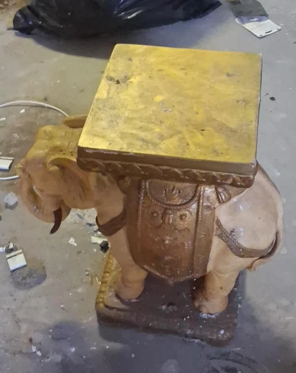 Elephant Pedestal Stand Table