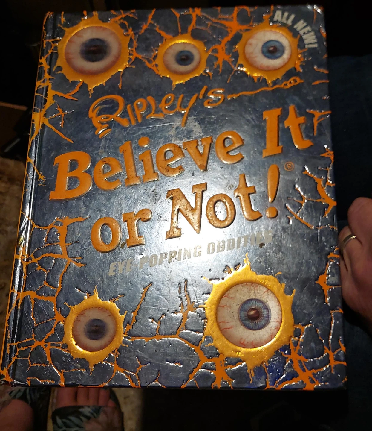 Ripley's Believe It or Not! Eye-Popping Oddities Book