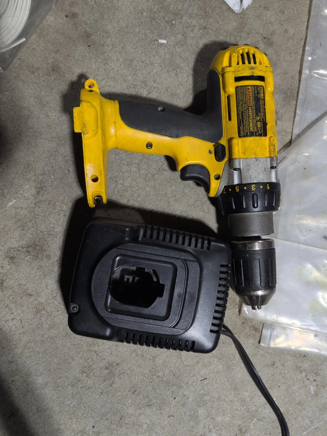 DeWalt DW983 Cordless Drill/Driver