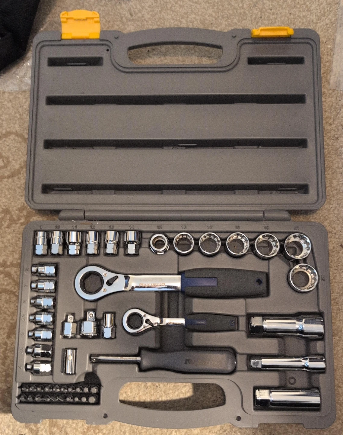 Mastercraft Maximum Socket Set with Ratchets