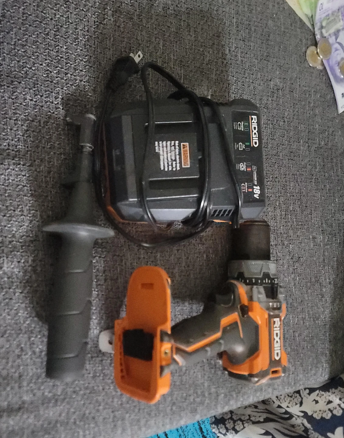 RIDGID 18V Cordless hammer Drill with Charger and Handle