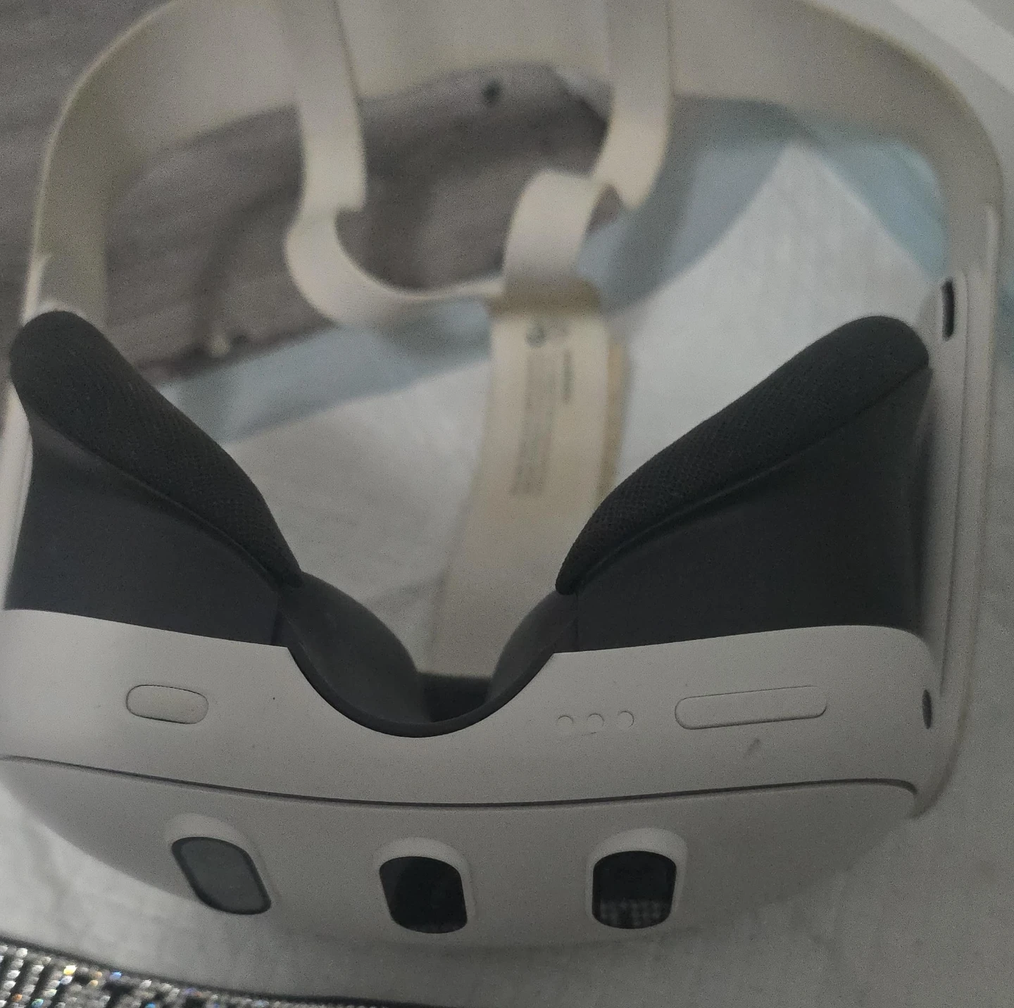 White Virtual Reality Headset