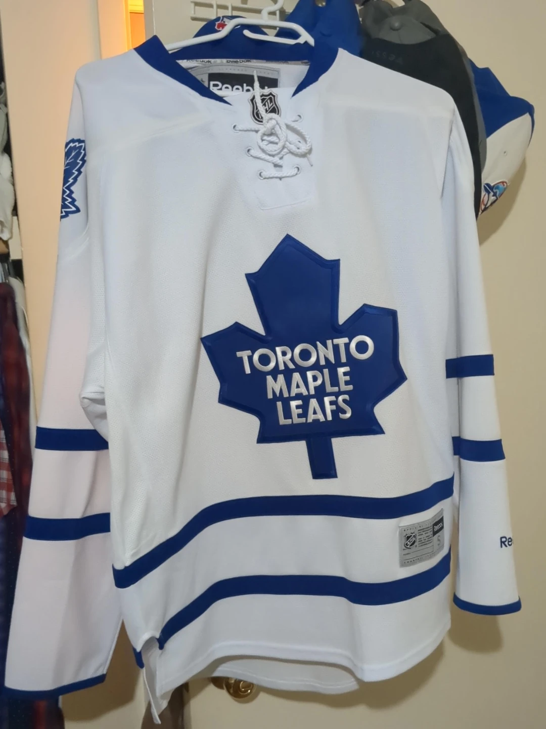 Reebok Toronto Maple Leafs Hockey Jersey