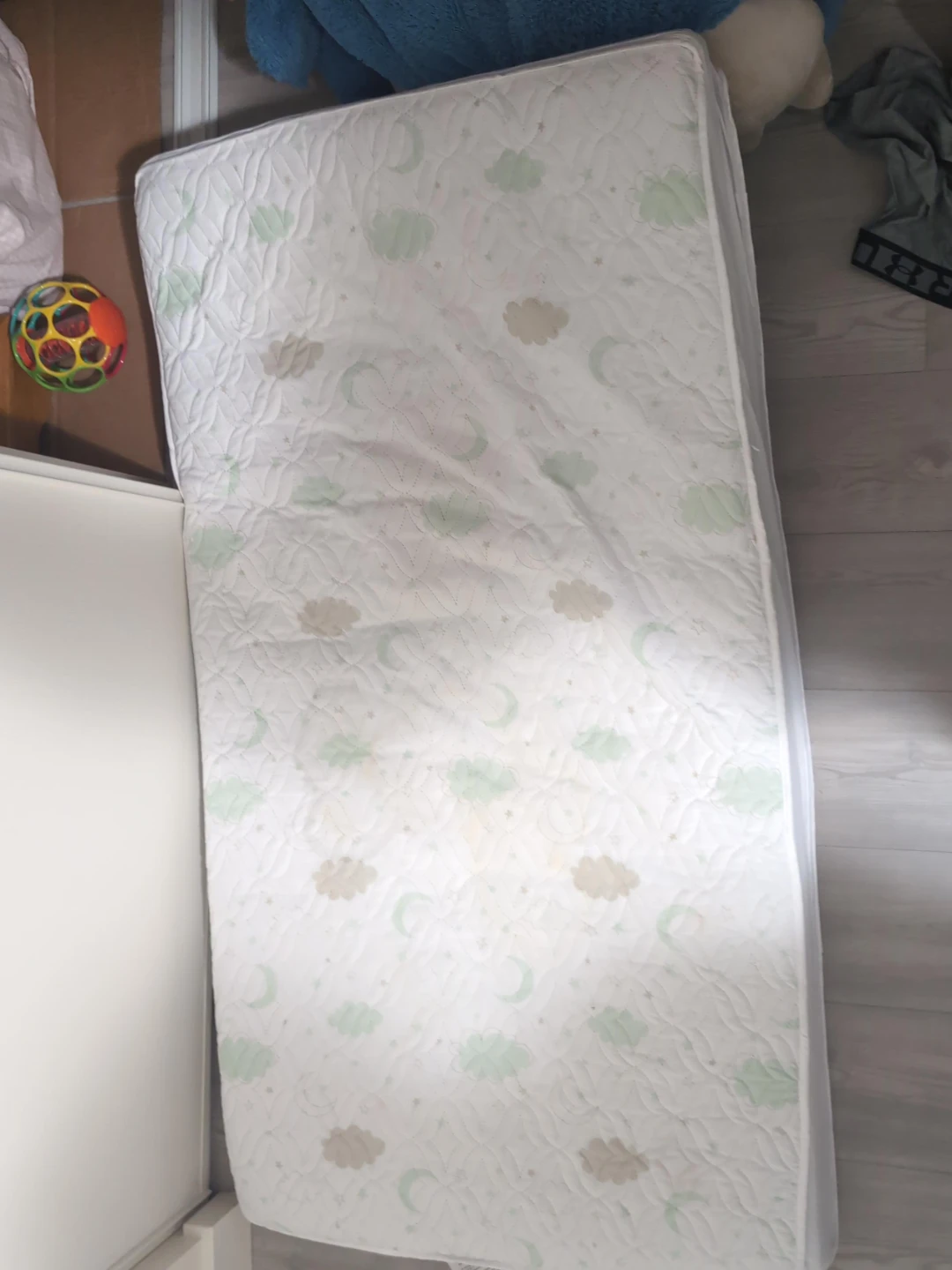 Baby Crib Mattress with Cloud and Moon Pattern