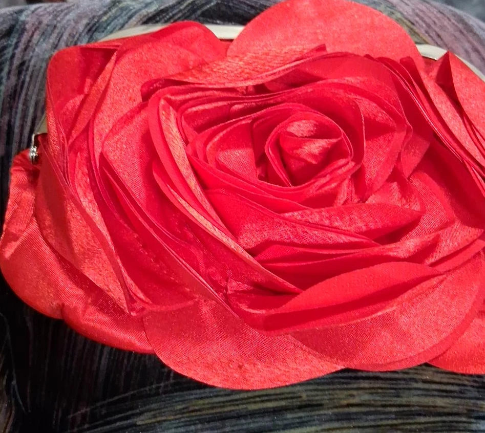 Red Rose Clutch