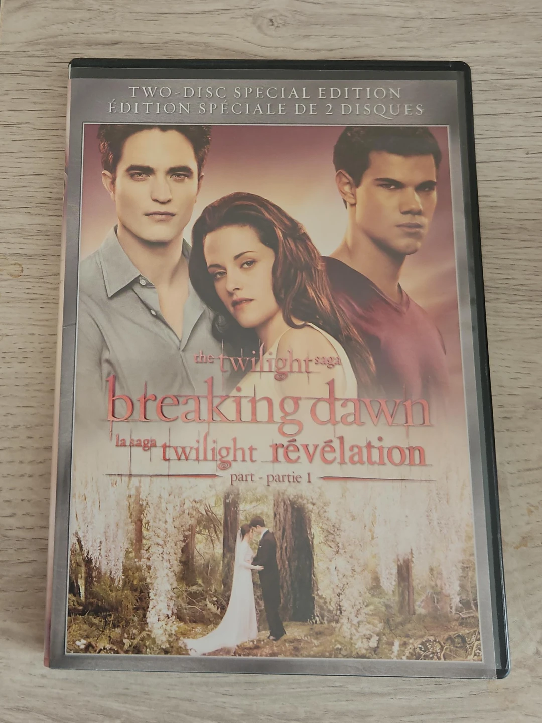 The Twilight Saga: Breaking Dawn - Part 1 Two-Disc