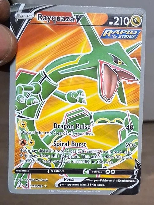 Pokémon Rayquaza V Rapid Strike Trading Card