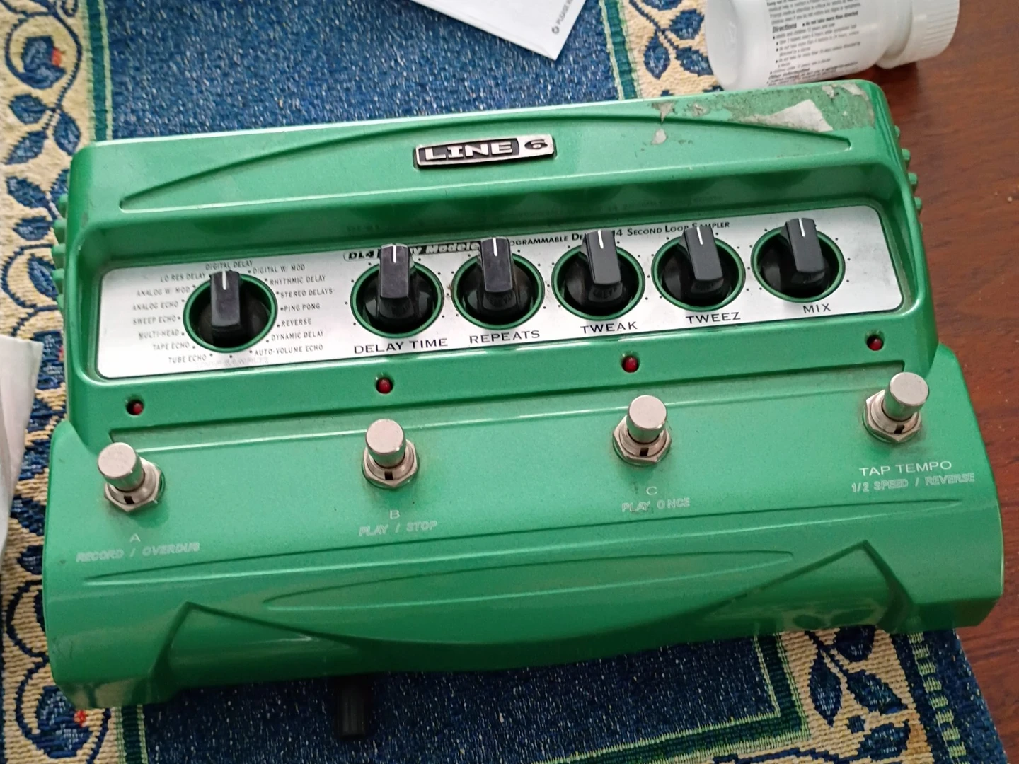 Line 6 DL4 Delay Modeler Programmable Delay Stompbox