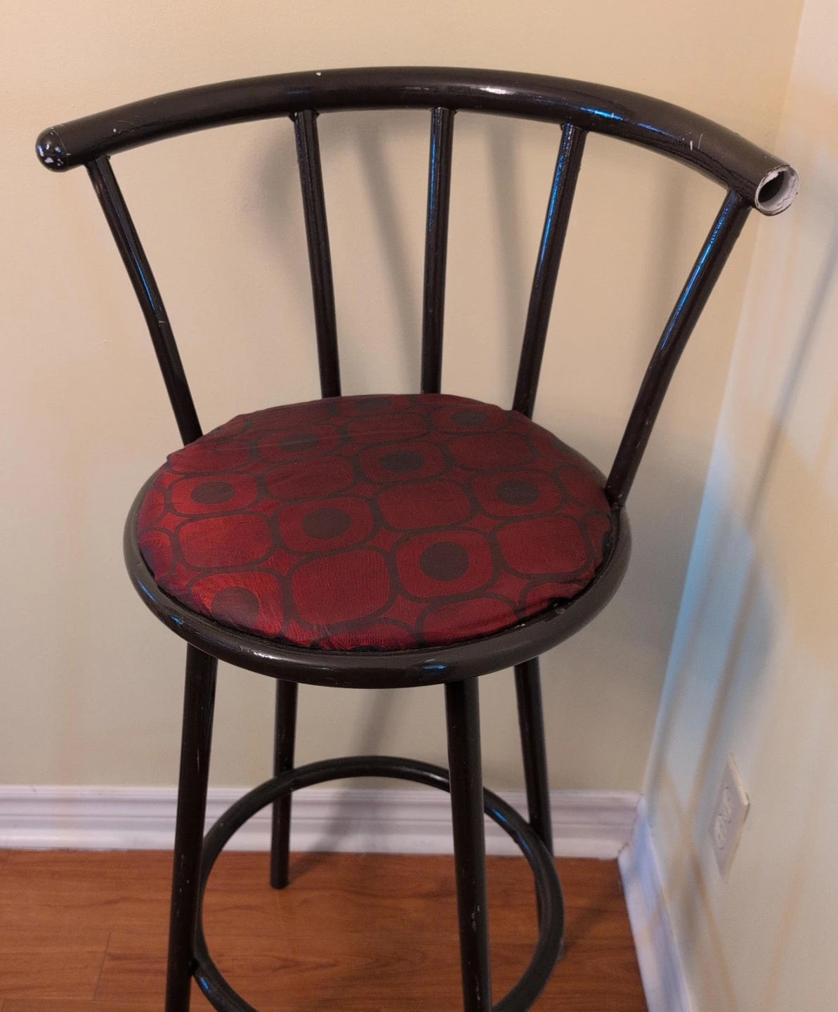 Bar Stool - Red Floral Pattern Cushion $25(4stools)
